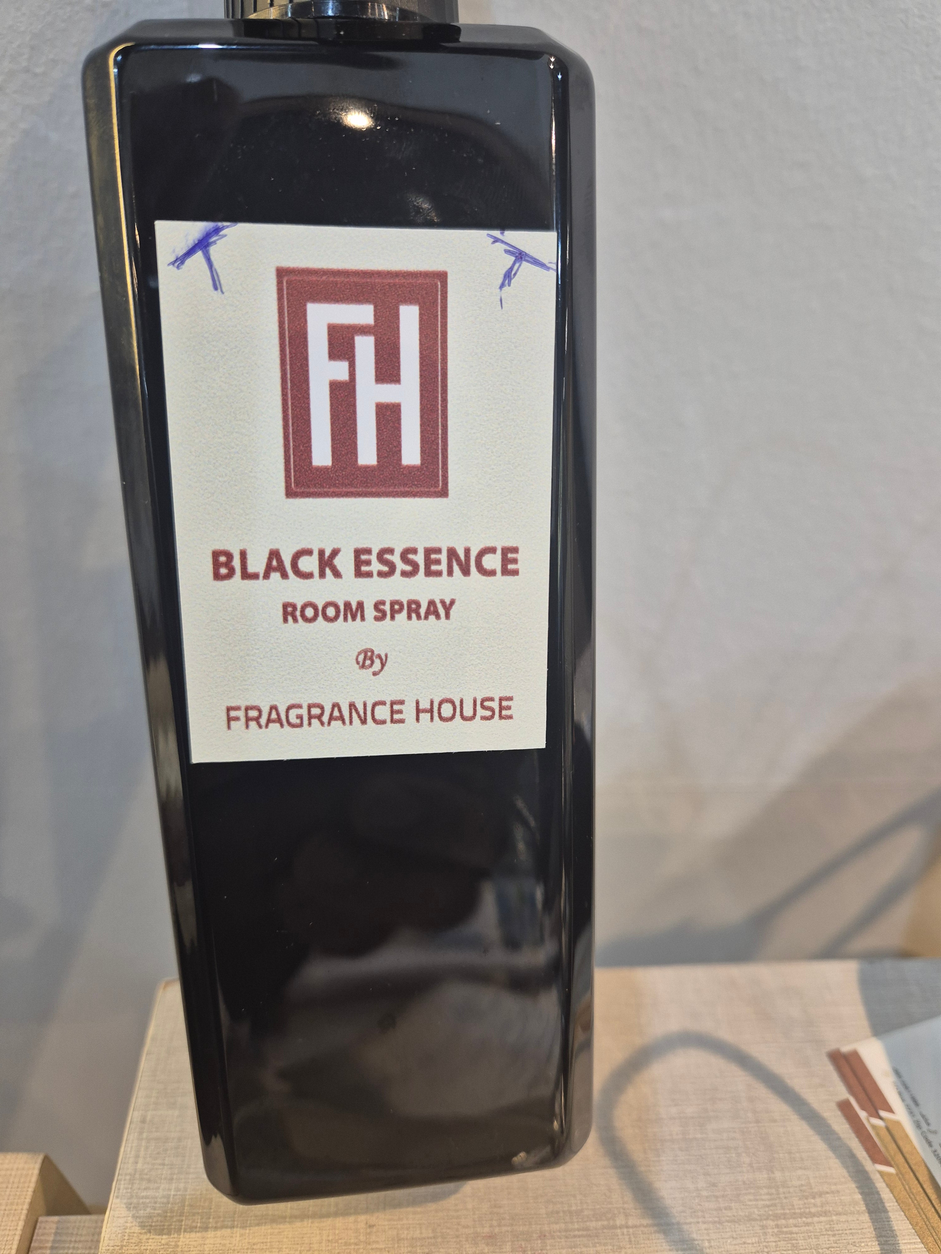 Black Essence Room Spray 500 ml
